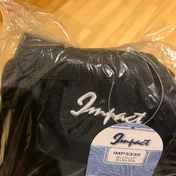 NWT Black Vertical Impact Insulated Lunch Bag - Picture 11 of 11